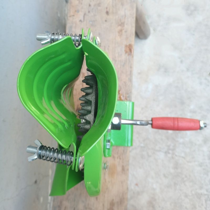 Hand Crank Corn Thresher Mini  – Corn Sheller Machine recenzja i cena